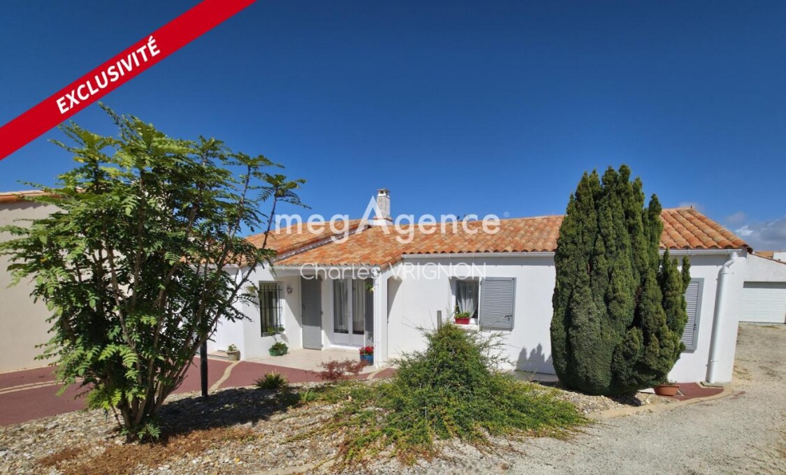 Casa de 3 dormitorios en Les Sables-d'Olonne, France No. 353450