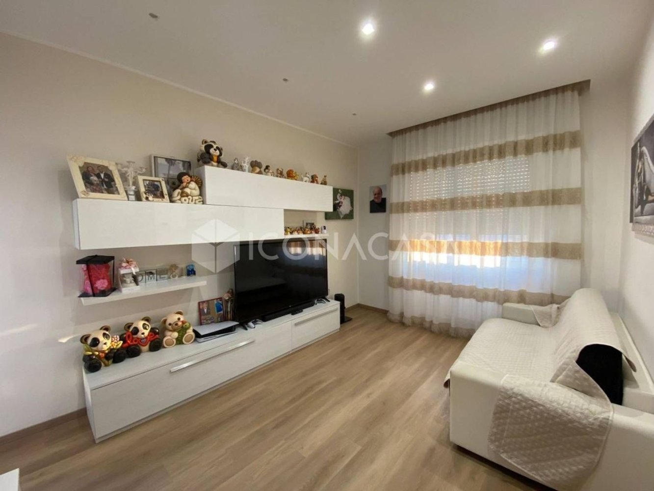 2غرفة شقة في Modugno, Italy رقم 20604