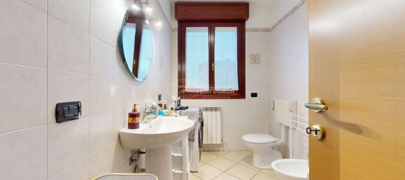 2 rooms Apartment in Rubiera, Italy No. 141731 11