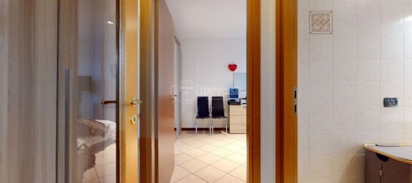 2 rooms Apartment in Rubiera, Italy No. 141731 9