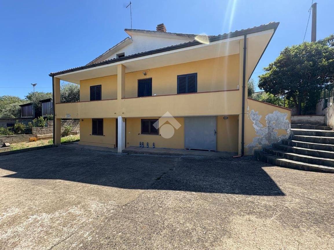 3 bedrooms Villa in Rende, Italy No. 343635