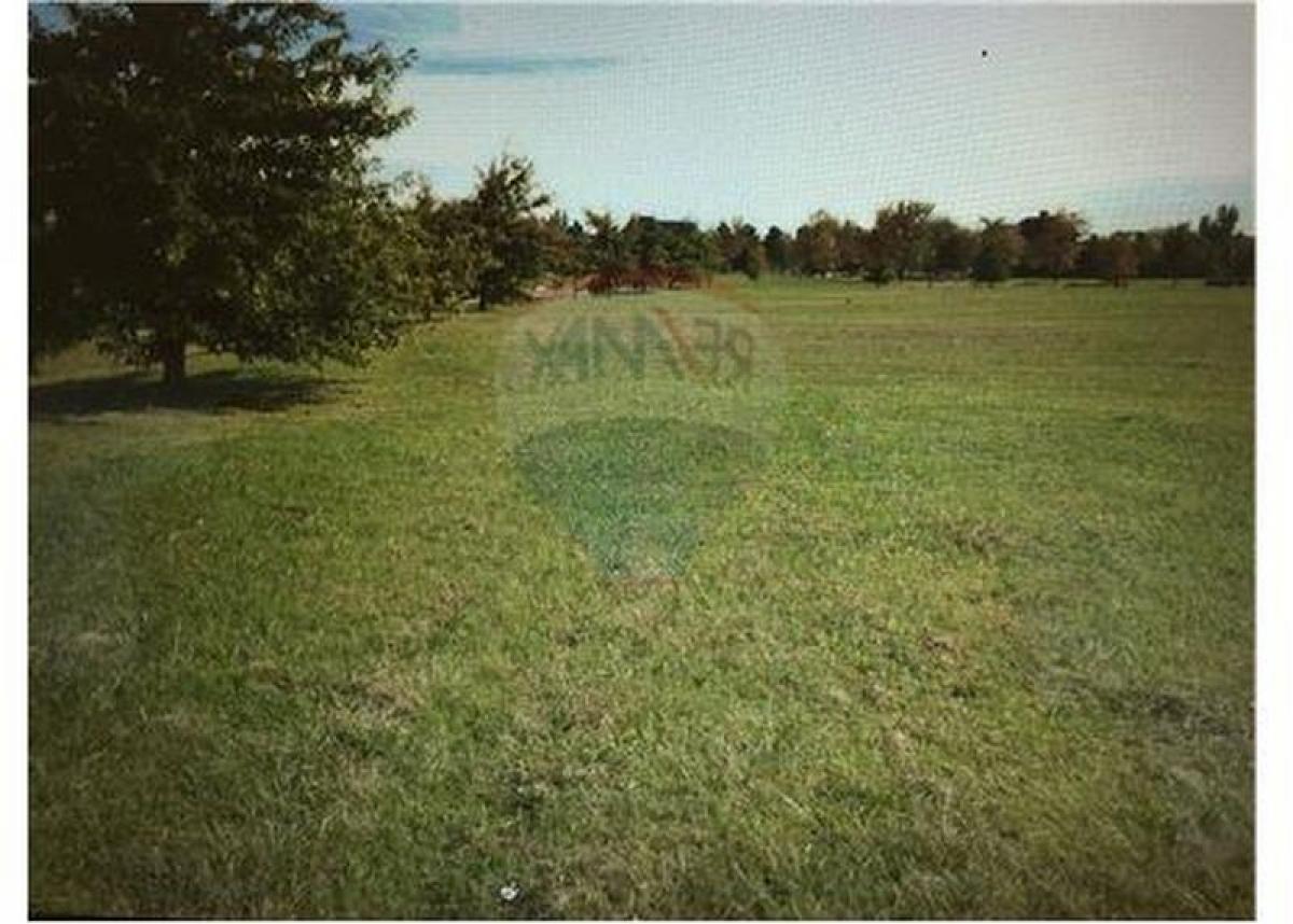 Земельный участок с 1 спальней в Эскобар, Аргентина № 116619