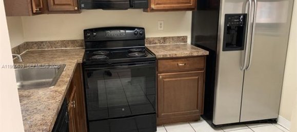 2 chambres propriété commerciale à louer à Miami, Miami-Dade, Florida, USA № 615699 11