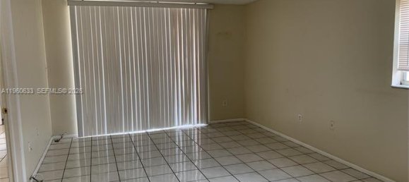 2 chambres propriété commerciale à louer à Miami, Miami-Dade, Florida, USA № 615699 9