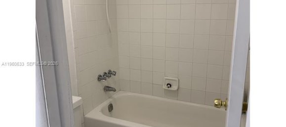 2 chambres propriété commerciale à louer à Miami, Miami-Dade, Florida, USA № 615699 6