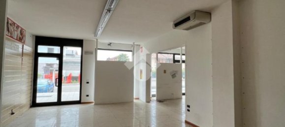 1غرفة عقار تجاري في Brusaporto, Italy رقم 60589 10