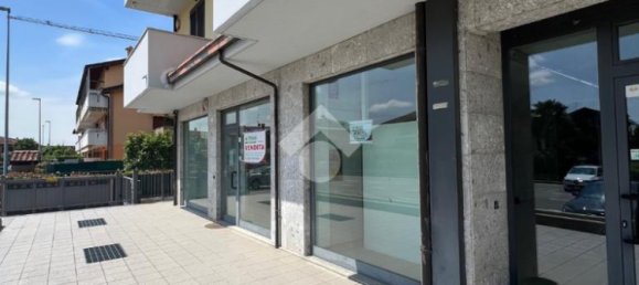 1غرفة عقار تجاري في Brusaporto, Italy رقم 60589 4