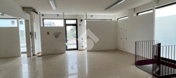 1غرفة عقار تجاري في Brusaporto, Italy رقم 60589 19