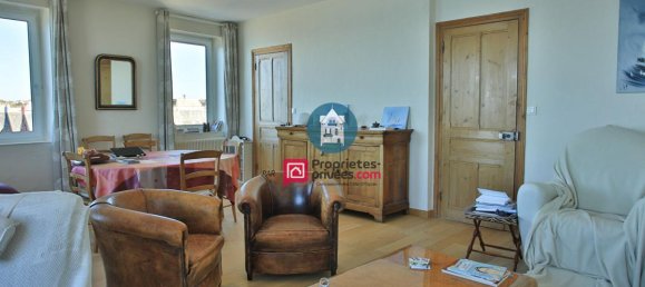 Квартира с 3 спальнями в Вимере, Франция № 233901 3