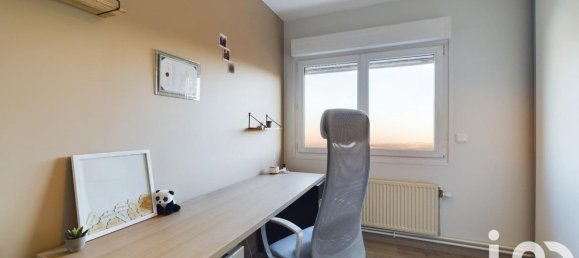 3 bedrooms House in Ostricourt, France No. 56319 5