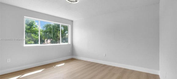 3 Schlafzimmer Villa in Miami, USA, Nr. 614228 20