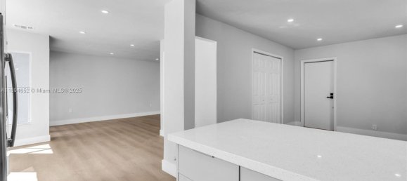3 Schlafzimmer Villa in Miami, USA, Nr. 614228 10