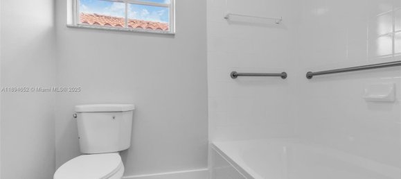 3 Schlafzimmer Villa in Miami, USA, Nr. 614228 25