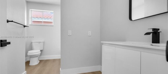 3 Schlafzimmer Villa in Miami, USA, Nr. 614228 24