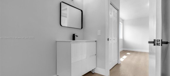 3 Schlafzimmer Villa in Miami, USA, Nr. 614228 26