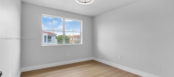 3 Schlafzimmer Villa in Miami, USA, Nr. 614228 15