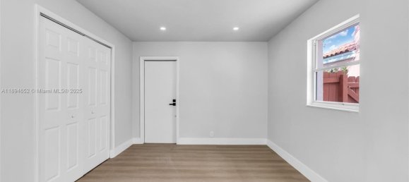 3 Schlafzimmer Villa in Miami, USA, Nr. 614228 12