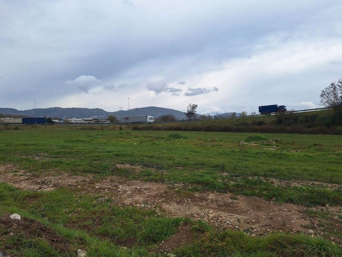  Land in Carsoli, Italy No. 372666