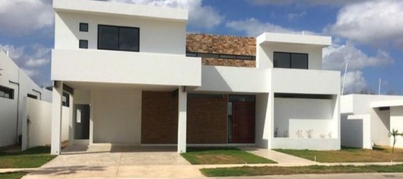 Casa de 3 dormitorios en Mérida, Mexico No. 157292 2