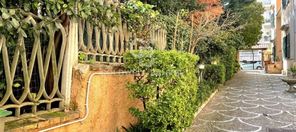 3 bedrooms Apartment in Rome, Italy No. 48589 44