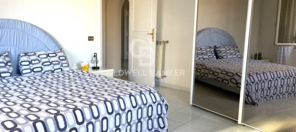 3 bedrooms Apartment in Rome, Italy No. 48589 9
