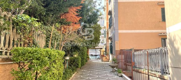 3 bedrooms Apartment in Rome, Italy No. 48589 43