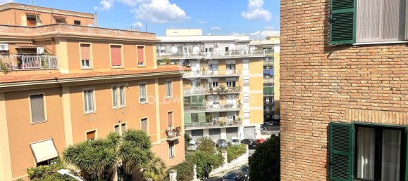 3 bedrooms Apartment in Rome, Italy No. 48589 40