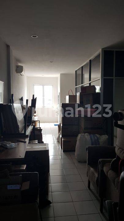 Магазин 238м² в Kalideres, Индонезия № 1428