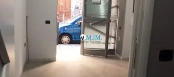 46m² Commercial property in Naples, Italy No. 317249 4