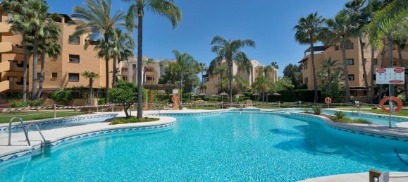 2 chambres Penthouse à Estepona, Spain No. 146112 4