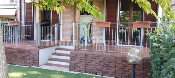 3 bedrooms House in Perugia, Italy No. 5579 2