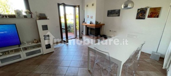 3 bedrooms House in Perugia, Italy No. 5579 6