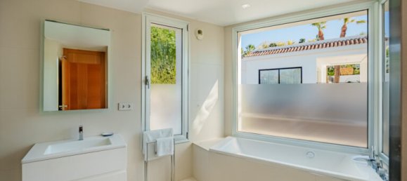 5 Schlafzimmer Haus in Marbella, Spain, Nr. 84325 11