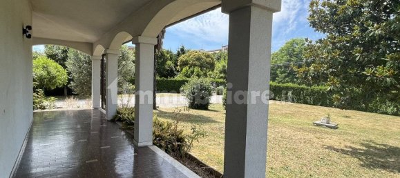 4 bedrooms Villa in Cadoneghe, Italy No. 321682 13