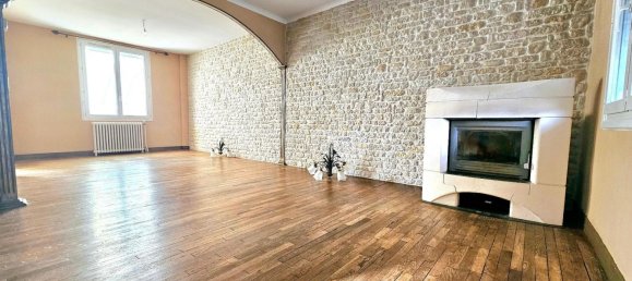 Casa de 3 dormitorios en Chateauroux, France No. 263159 2