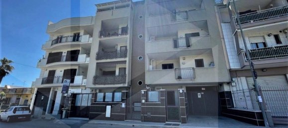 3 rooms Apartment in Andria, Italy No. 9222 2