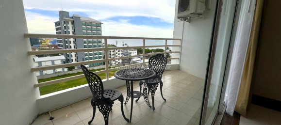 Studio in the Condo in Pattaya, Thailand No. 59286 3