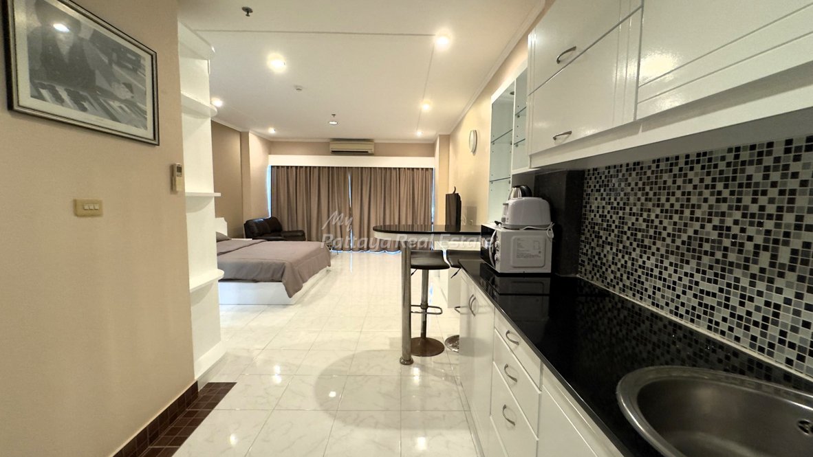 Studio in the Condo in Pattaya, Thailand No. 59286