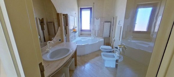 5-Zimmer Wohnung in Fondi, Italy, Nr. 127631 7