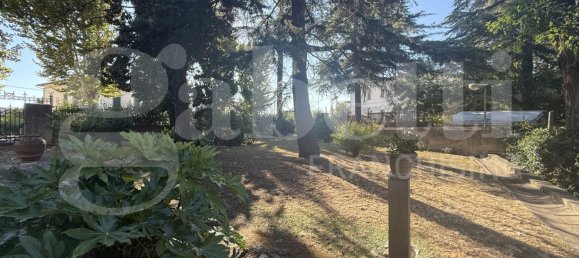 5 bedrooms Villa in San Miniato, Italy No. 322593 3