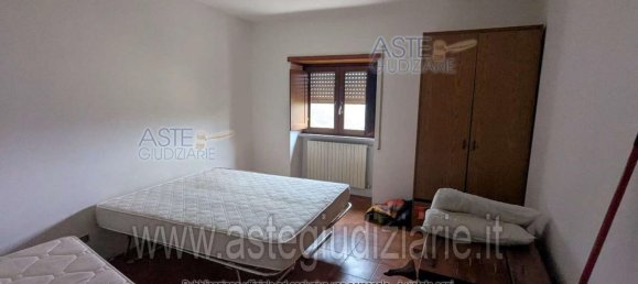 4 bedrooms Apartment in Scoppito, Italy No. 337096 3