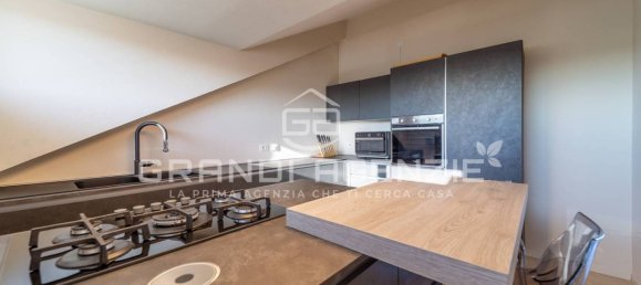 3 Schlafzimmer Wohnung in Parma, Italy, Nr. 267352 7