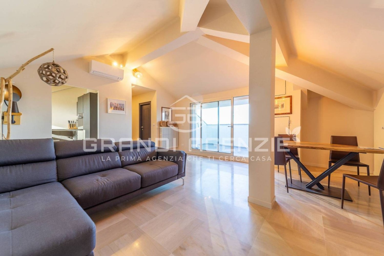 3 Schlafzimmer Wohnung in Parma, Italy, Nr. 267352