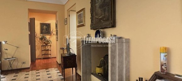 5-salle Appartement à Turin, Italy No. 39865 18