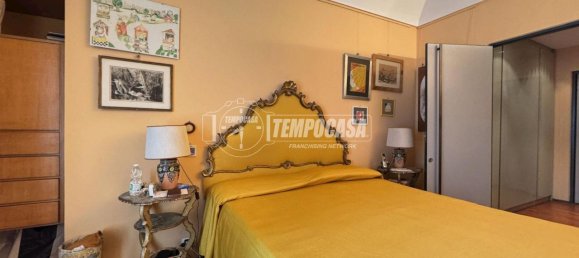 5-salle Appartement à Turin, Italy No. 39865 3