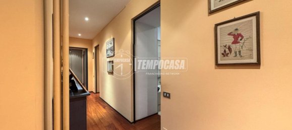 5-salle Appartement à Turin, Italy No. 39865 24