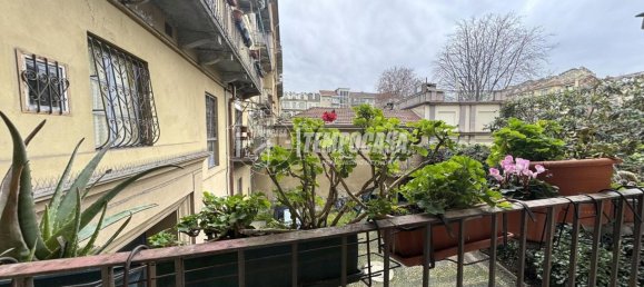 5-salle Appartement à Turin, Italy No. 39865 5