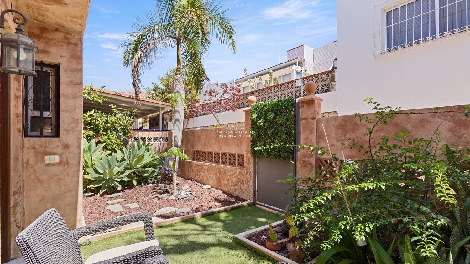 2 bedrooms Townhouse in Arona, Spain No. 271947