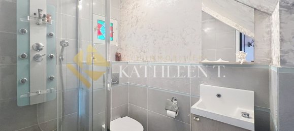 4 bedrooms House in La Tour-du-Pin, France No. 308032 10