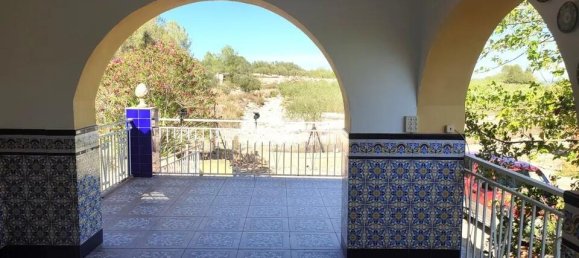 3 bedrooms House in Valencia, Spain No. 161792 2